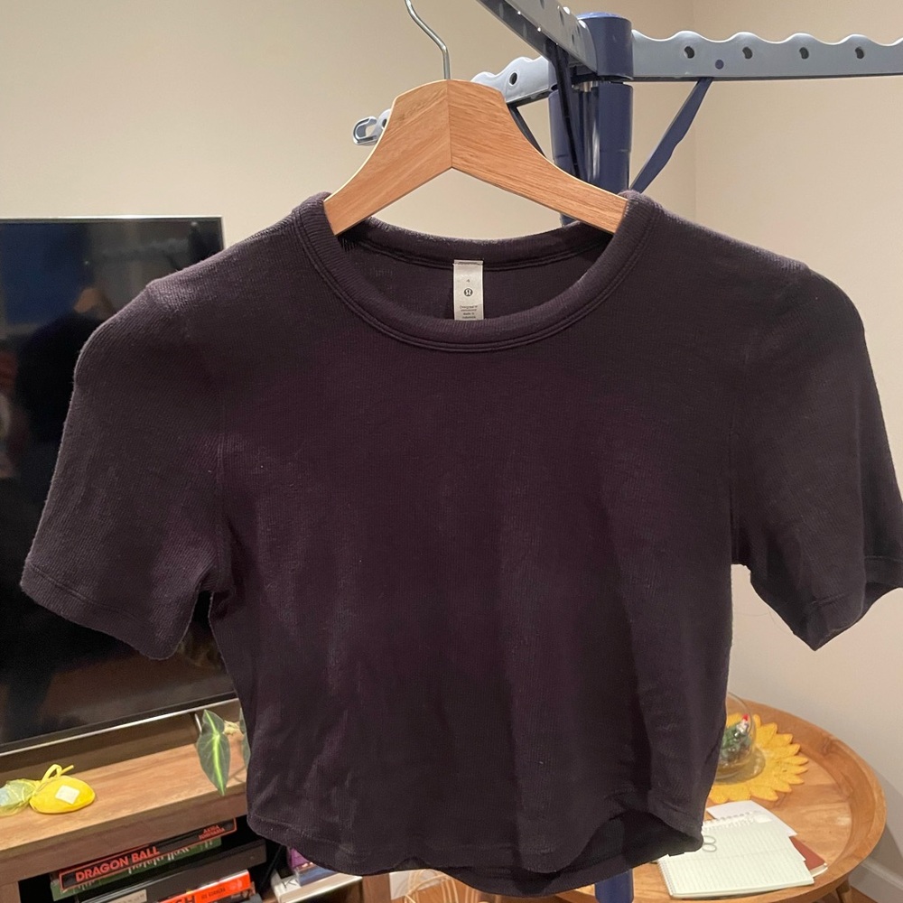 Lululemon crop top